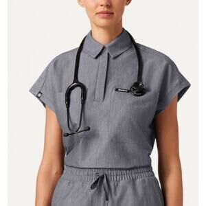 Jaanuu Women's Heather Gray Acta Oversize Scrub Top- Size M